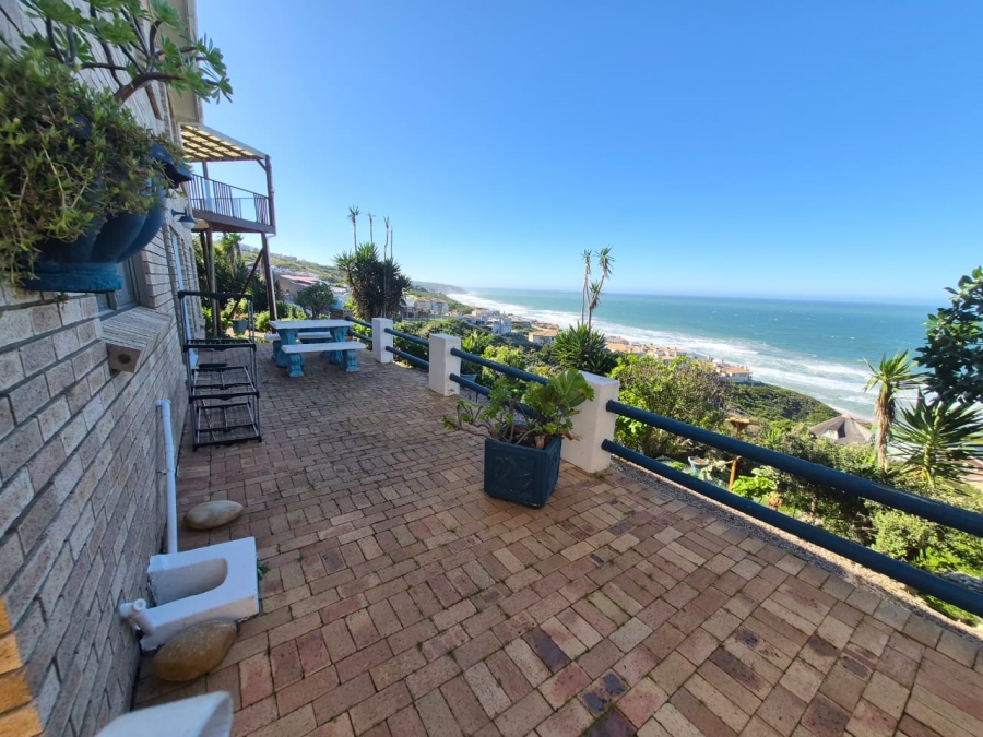 4 Bedroom Property for Sale in Dana Bay Western Cape